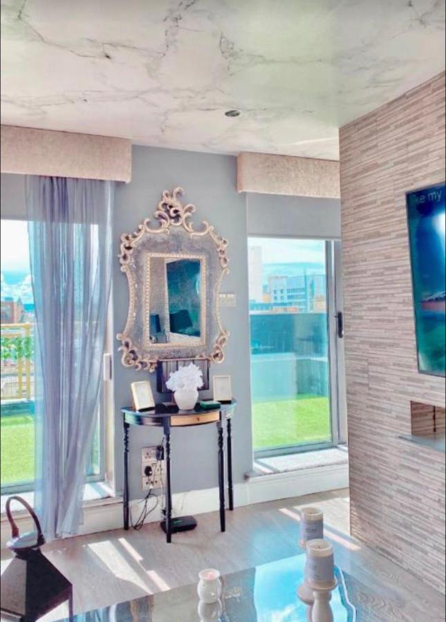 Glasgow Two Bedroom Penthouse Exterior photo
